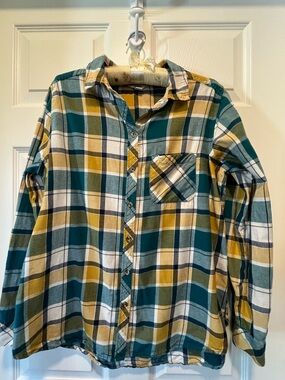 Women’s Sonoma Long Sleeve Shirt. Size Medium